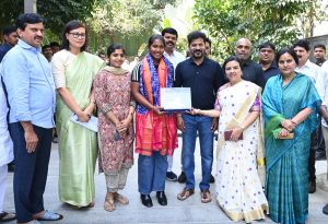 మహిళల అండర్ -19 ప్రపంచ కప్ విజేత గొంగడి త్రిషకు సీఎం రేవంత్ రెడ్డి కోటి రూపాయల ప్రోత్సాహం,